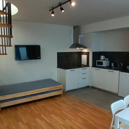 Brand New Two #25 In Elite Close To Center Apartamento